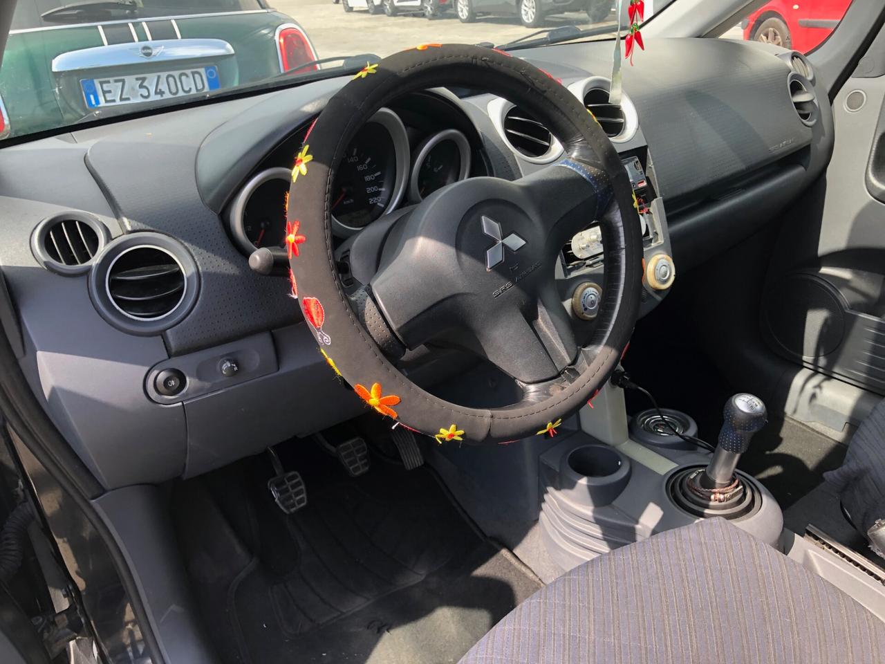 Mitsubishi Colt 1.1 12V 3p. CZ3 Invite