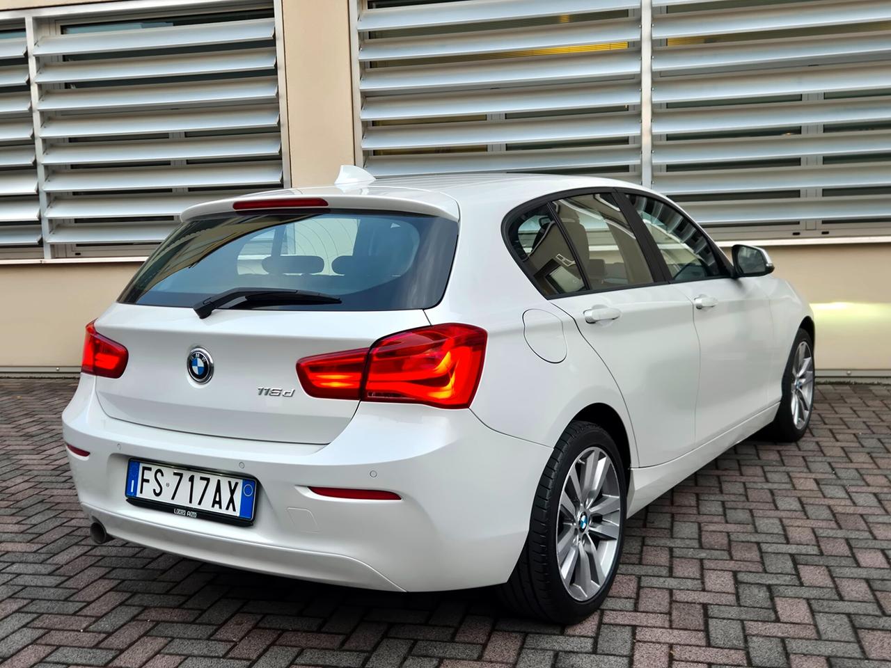 Bmw 116 116d 5p. Advantage