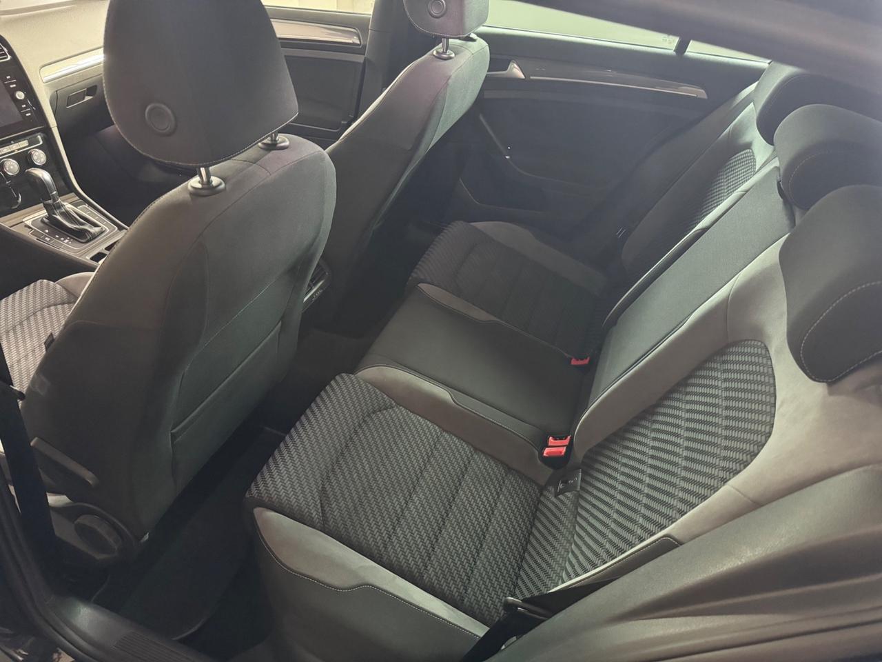 Volkswagen Golf 7.5 1.6 TDI 115CV R-Line *Tetto*