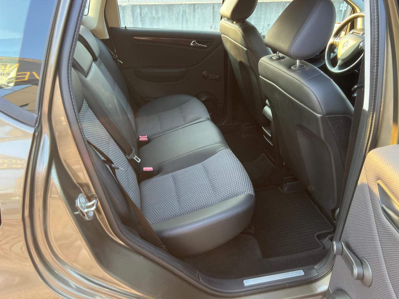 Mercedes A 160 CDI BlueEfficiency Elegance Berlina