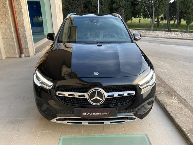 MERCEDES-BENZ GLA 200 d Automatic Sport Plus-LUCI AMBIENTE MULTICOLORE