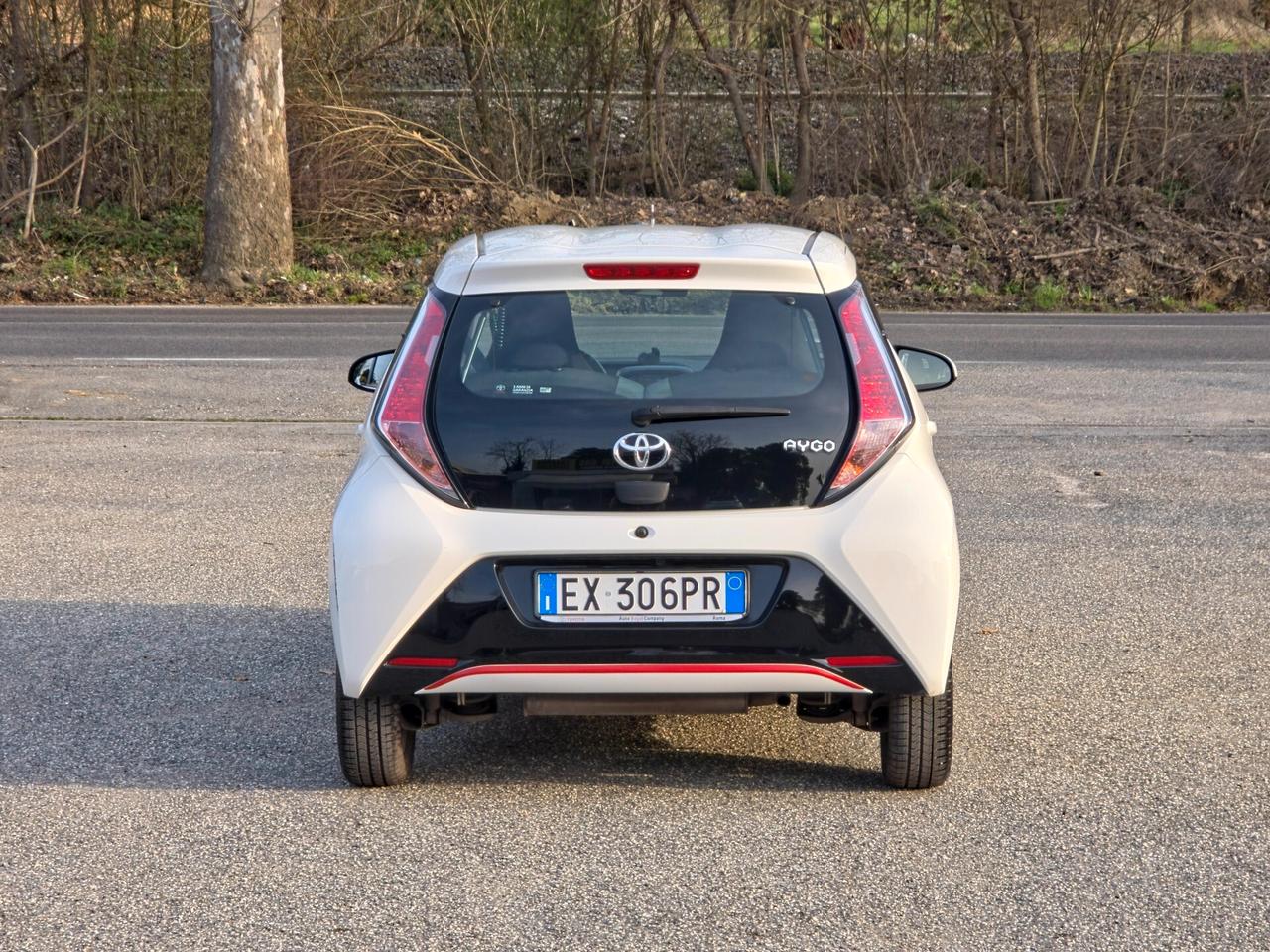 Toyota Aygo 1.0 VVT-i 69 CV 5 porte x-cite MMT 2014-E5B Automatico NEO