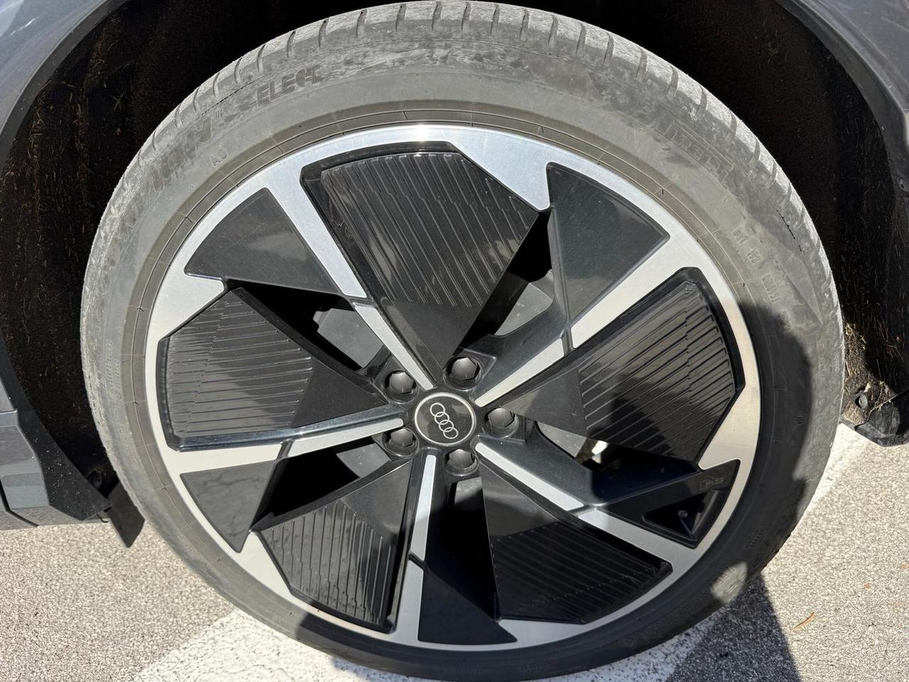 Audi Q4 e-tron S Line Edition #50367