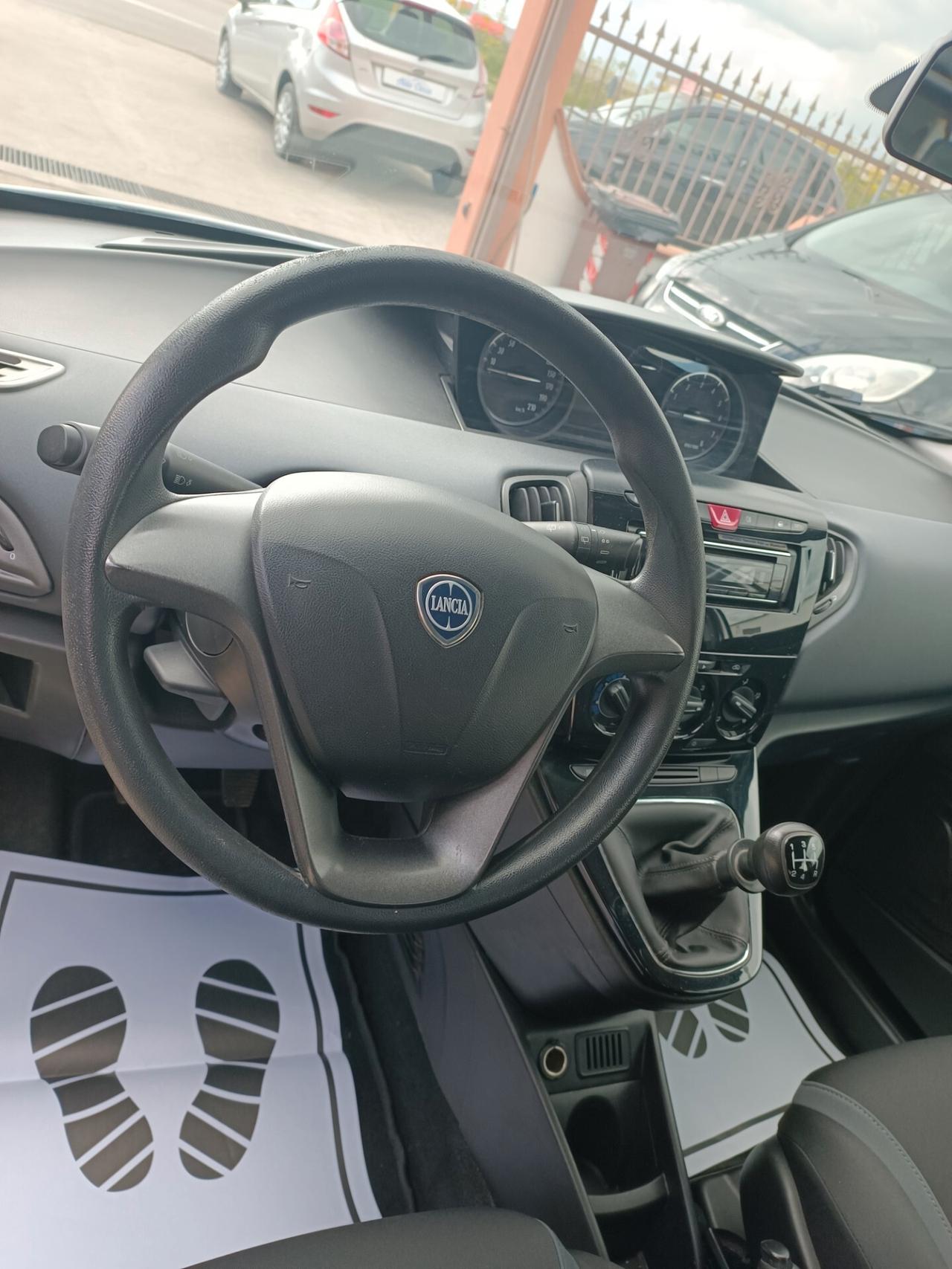 Lancia Ypsilon 1.2 69 CV