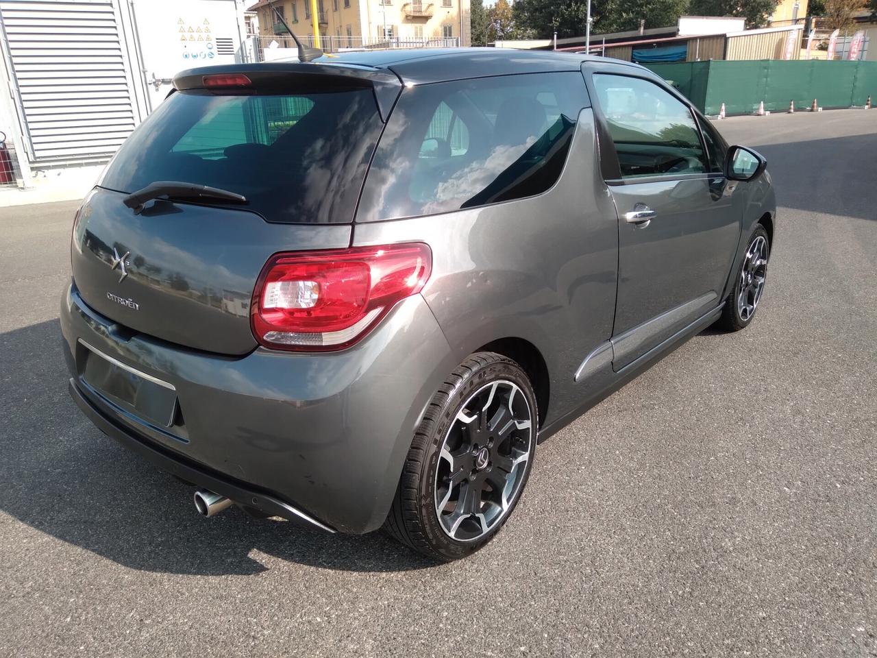 DS3 1.4 HDi 68cv sport-chic x neopatentati