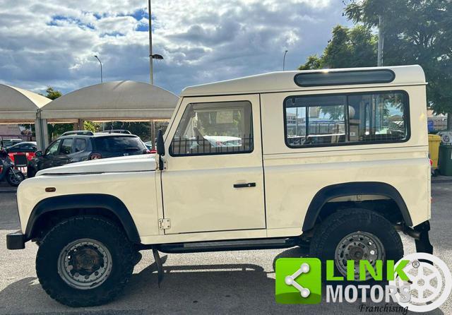 LAND ROVER Defender 110 2.5 Td5 cat S.W. County