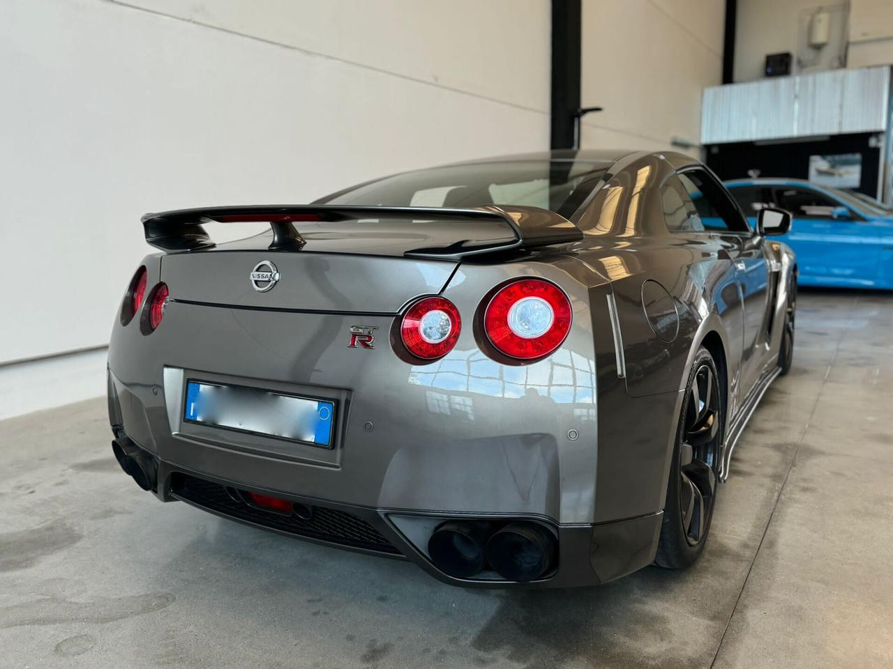 Nissan GTR