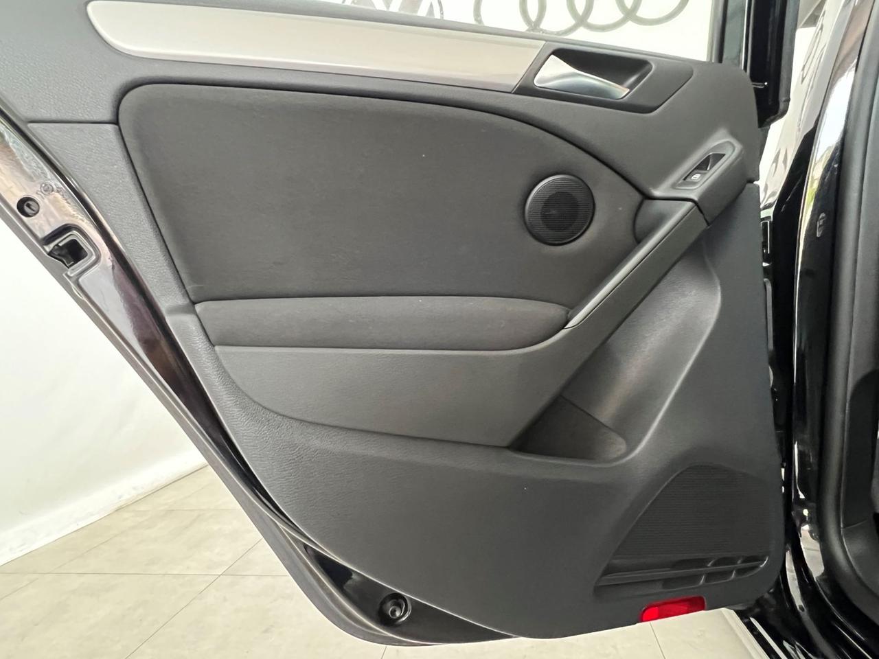 VOLKSWAGEN Golf VI 2008 Golf 5p 1.4 United 80cv