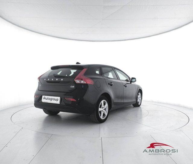 VOLVO V40 D2 Momentum