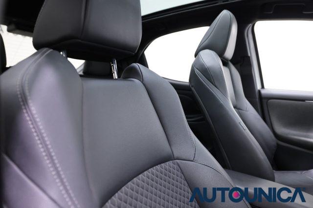 TOYOTA Yaris 1.5 HYBRID 5 PORTE LOUNGE FARI LED TETTO PANORAMA