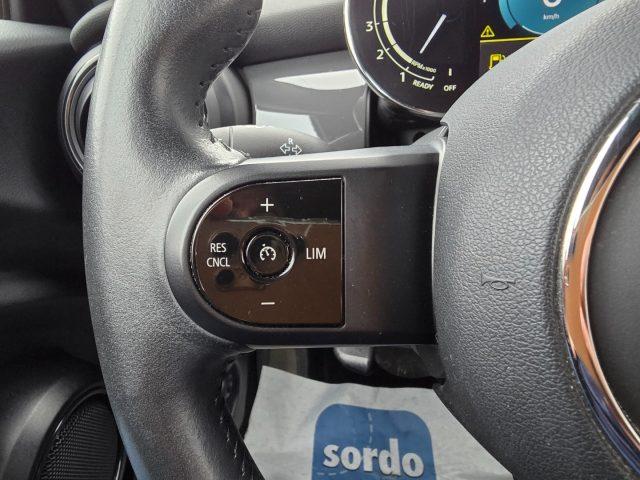 MINI Mini 1.5 Cooper Essential Cabrio