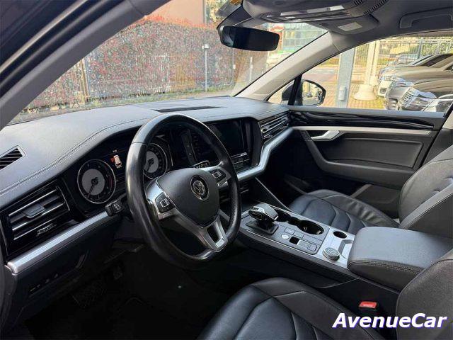 VOLKSWAGEN Touareg 3.0 tdi Black Style tiptronic TELECAMERA CARPLAY