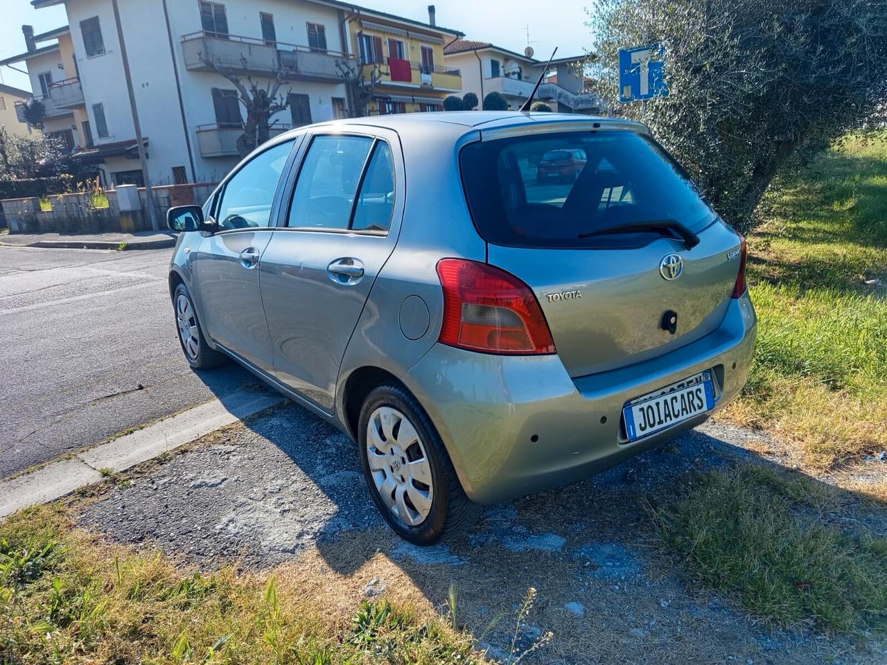 Toyota Yaris 1.0 5 porte Sol