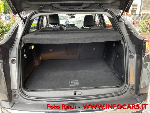 PEUGEOT 3008 Hybrid PHEV 225 e-EAT8 Allure Pack PROMO !!