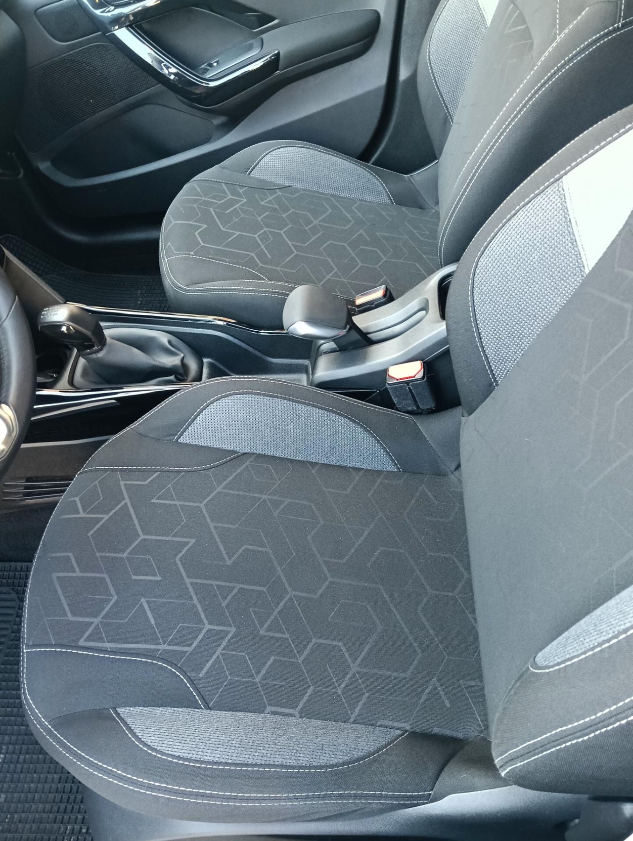 Peugeot 2008 Puretech active