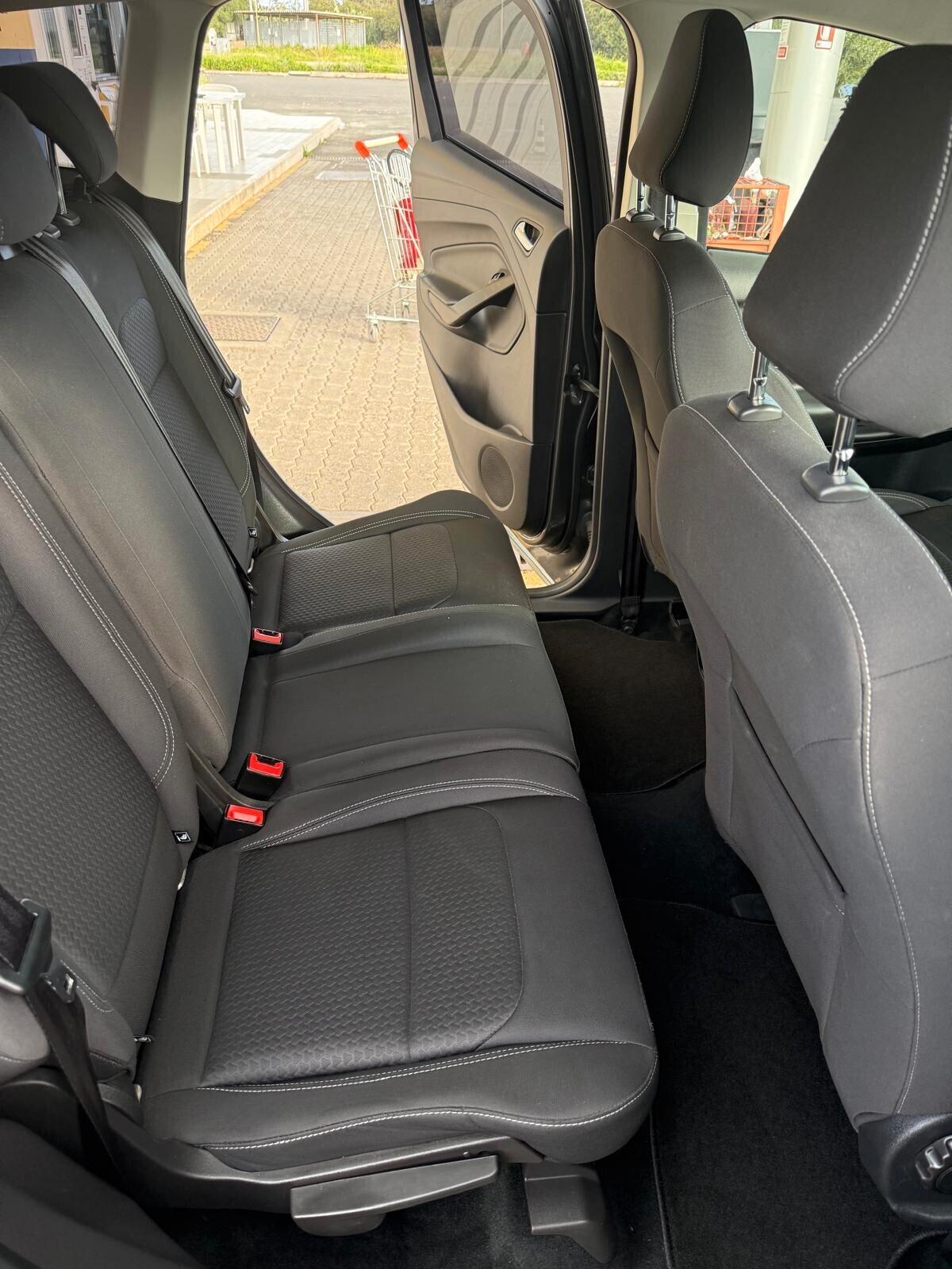 Ford Kuga 2.0 TDCI 150 CV S&S 4WD Titanium Powershift