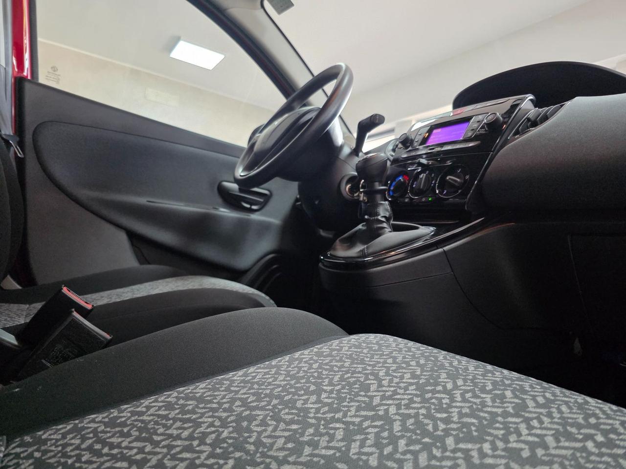 Lancia Ypsilon Silver 1.0 HYBRID #11884