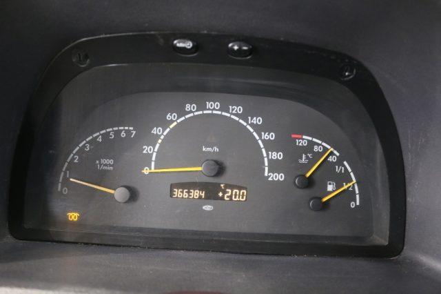 MERCEDES-BENZ Vito 112 CDI cat Mixto Vetrato/GANCIO TRAINO 6 POSTI