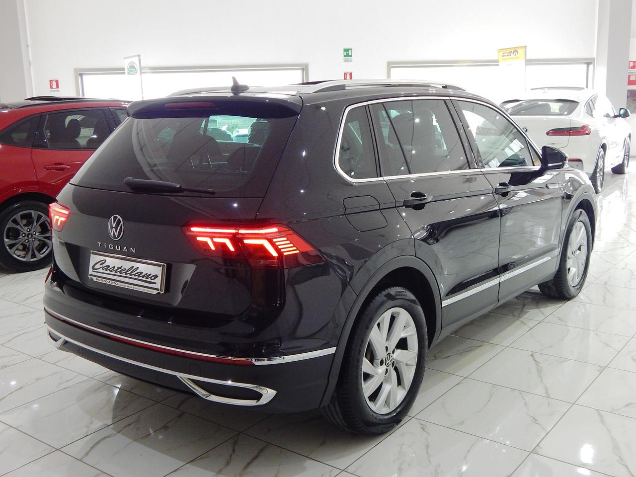 Volkswagen Tiguan 2.0 TDI Elegance 150cv DSG TETTO-NAVI-LED-PARK
