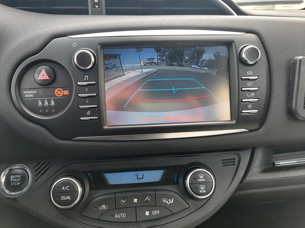 Toyota Yaris 1.4 D-4D 5 porte Lounge FULL 12/2017