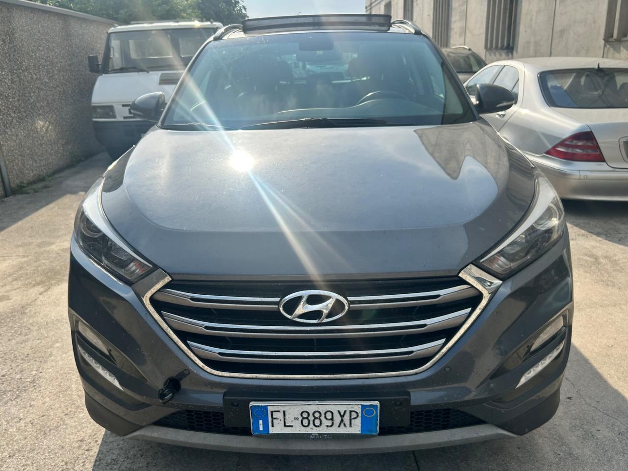 Hyundai Tucson 1700 CRDI X PRIME motore da rivedere