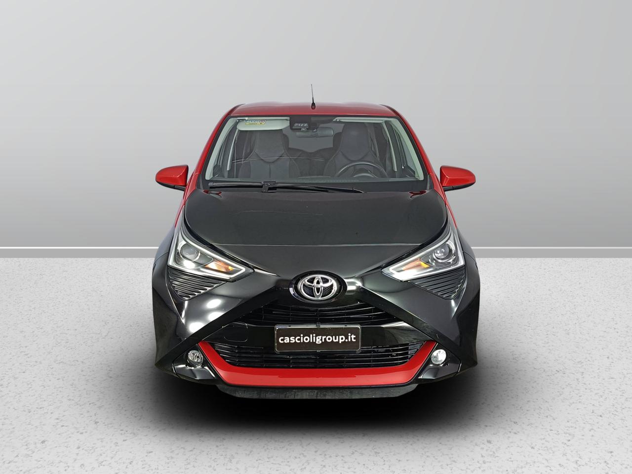 TOYOTA Aygo II 2018 5p - Aygo 5p 1.0 x-clusiv red pack 72cv