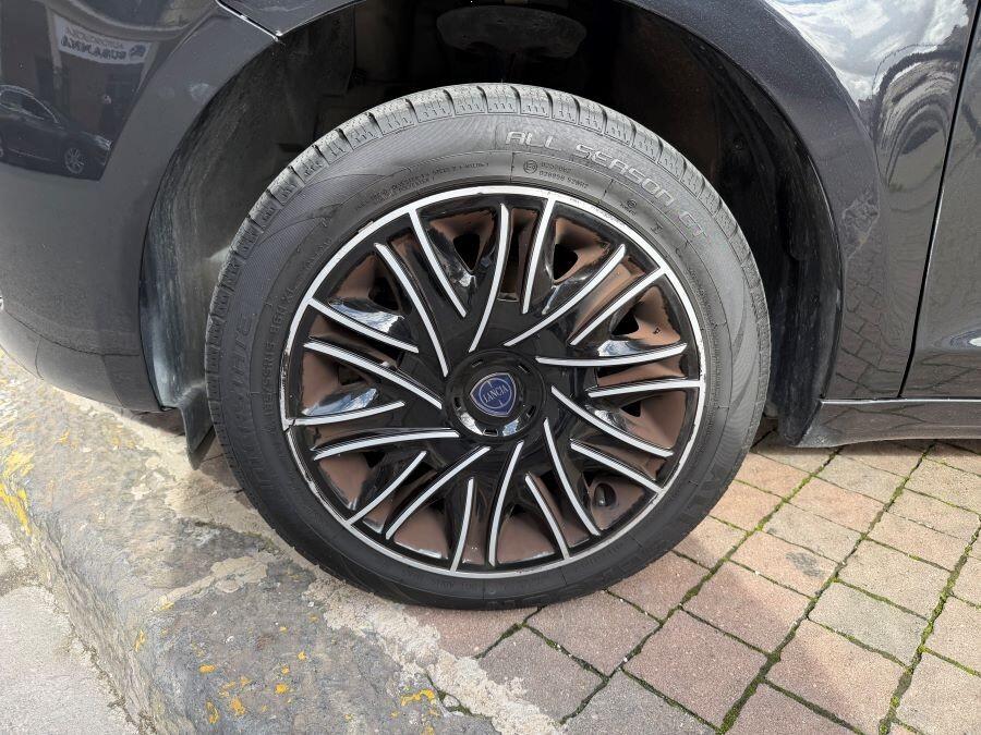 LANCIA YPSILON 1.2 GPL ECOCHIC ITALIA CERTIFICATA