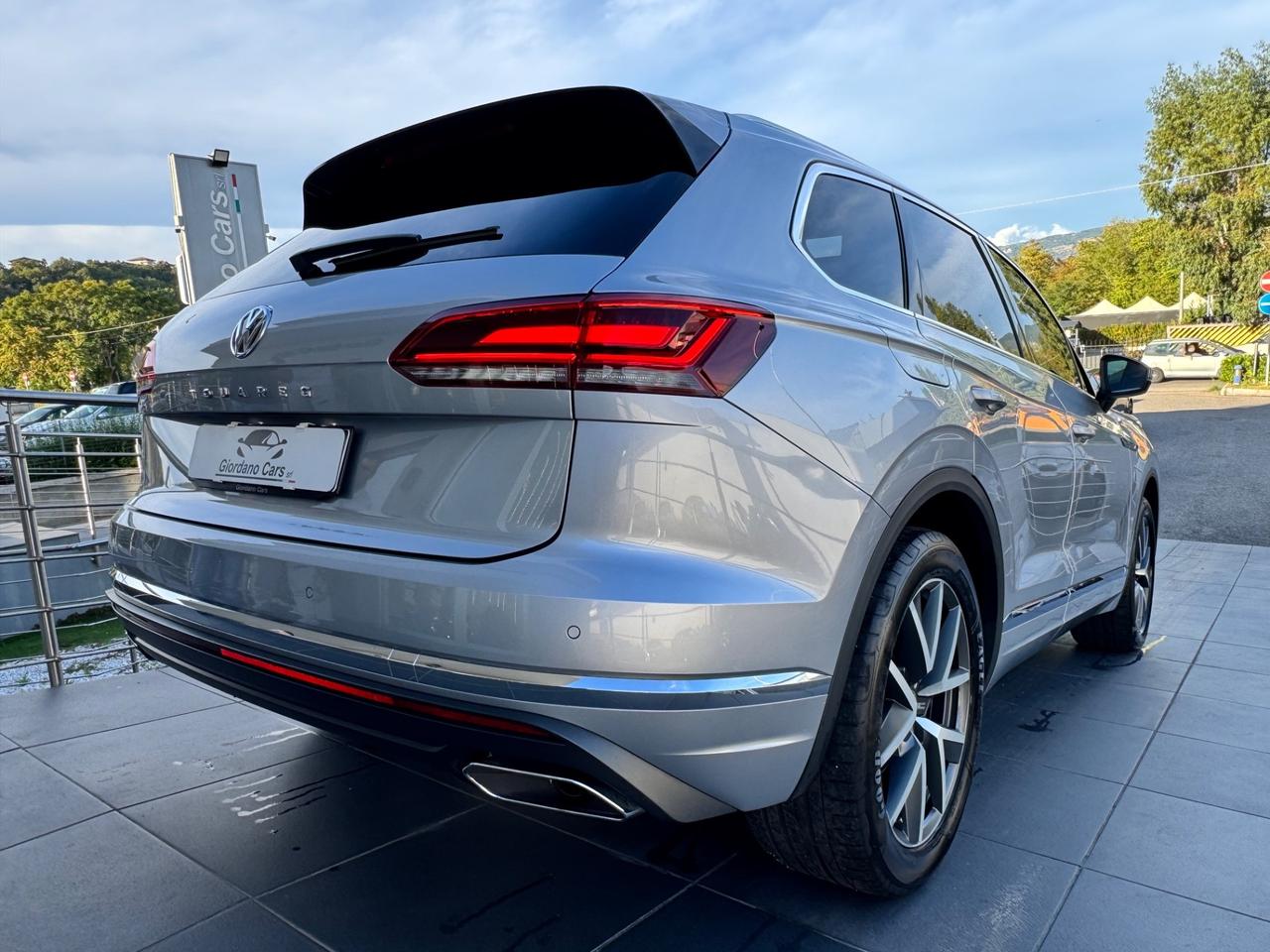 Volkswagen Touareg 3.0 V6 TDI 286 CV SCR R line open edition