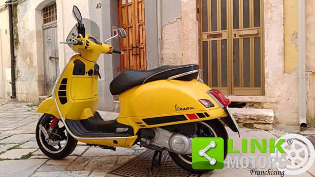 PIAGGIO Vespa GTS 300 Super Sport