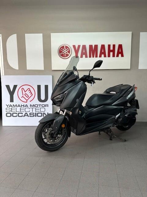 Yamaha X-Max 400
