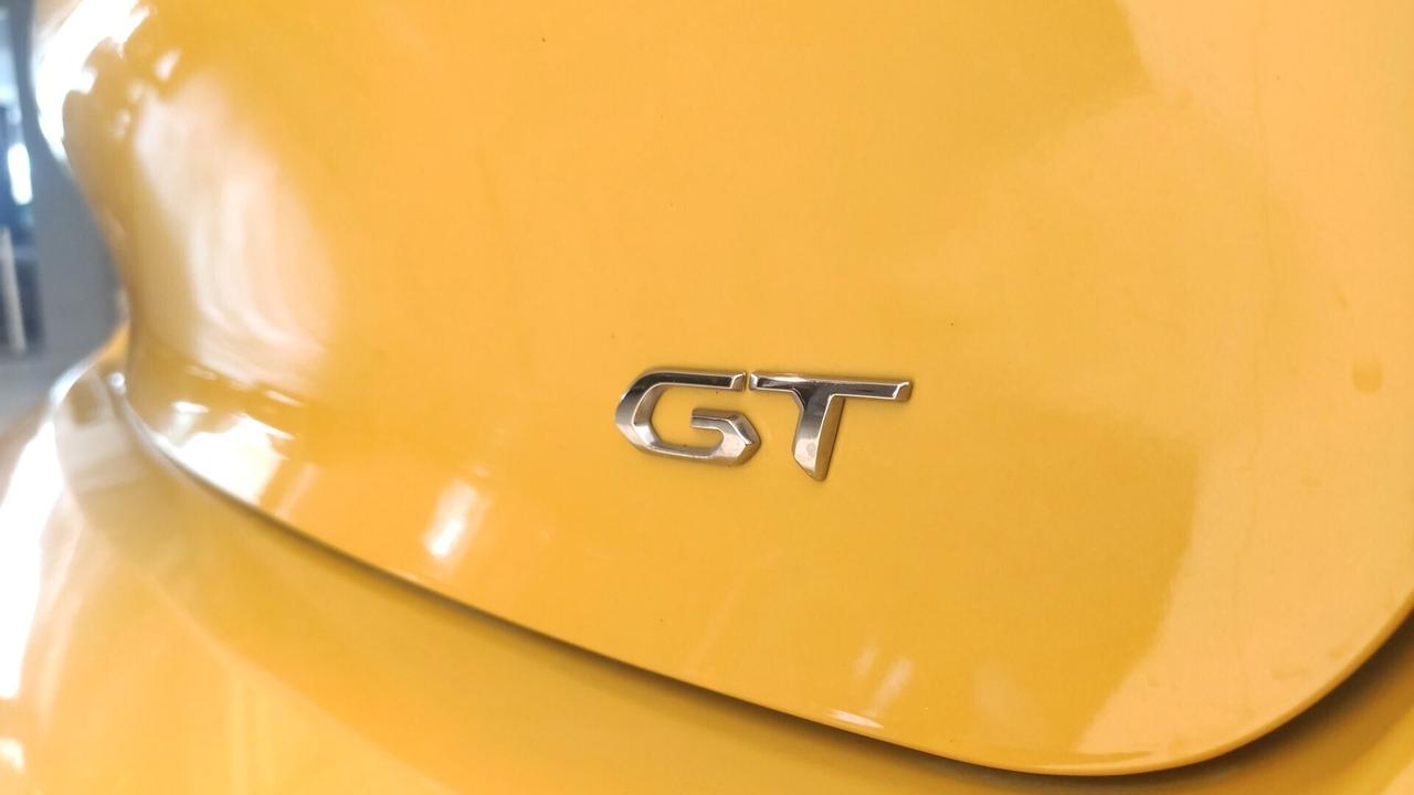 Peugeot 208 motore elettrico 136 CV 5 porte GT