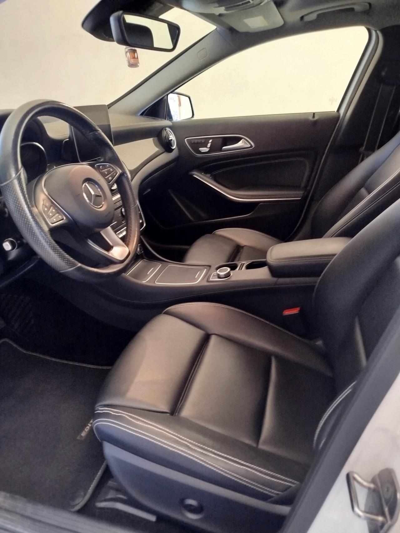Mercedes-benz GLA 200 d Automatic 4Matic Premium Amg