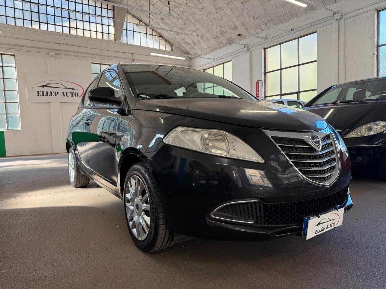Lancia Ypsilon 1.2 69 CV CINGHIA OK - NEOPATENTATI