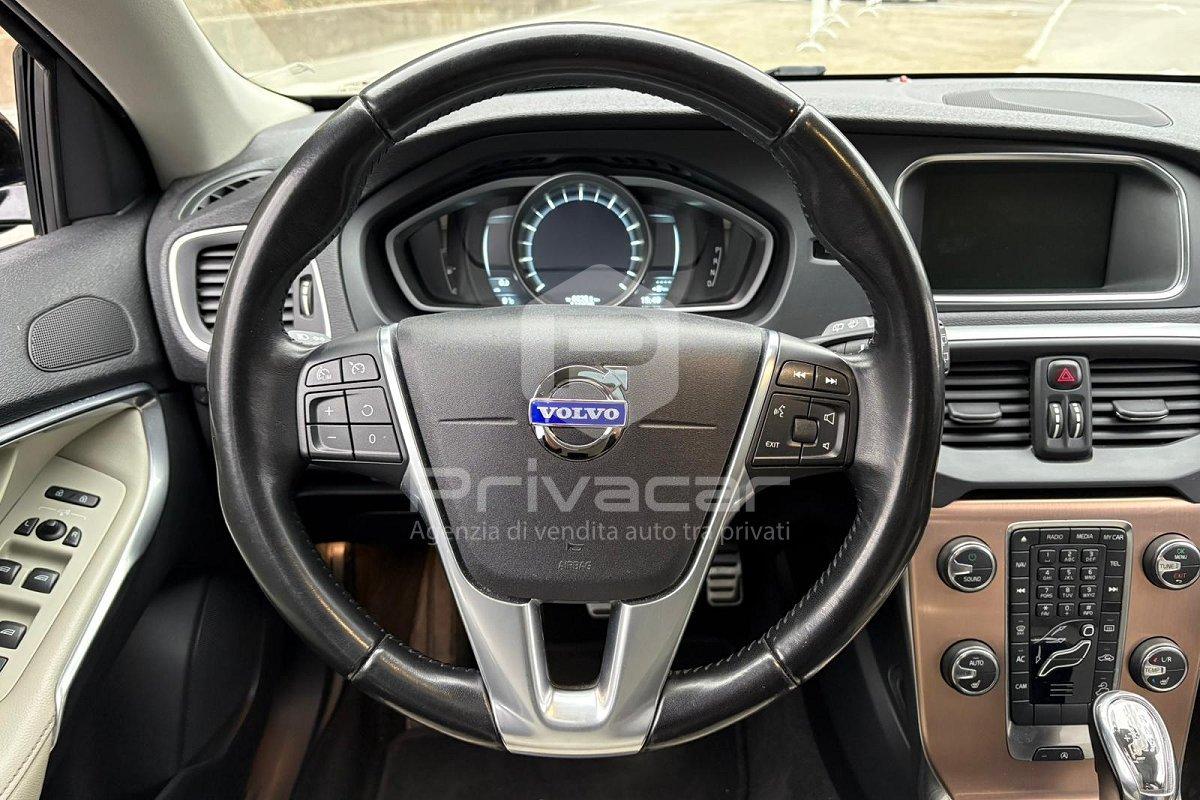 VOLVO V40 Cross Country T5 AWD Geartronic Summum