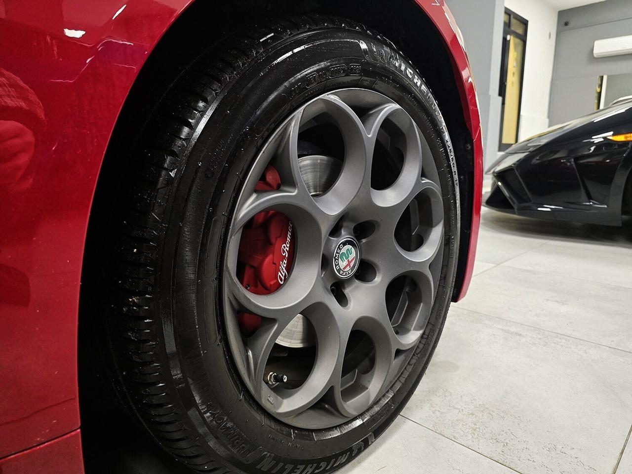 Alfa Romeo Giulia 2.2 T BUSINESS 190CV ROSSO ALFA_FATTURE_CARBONIO