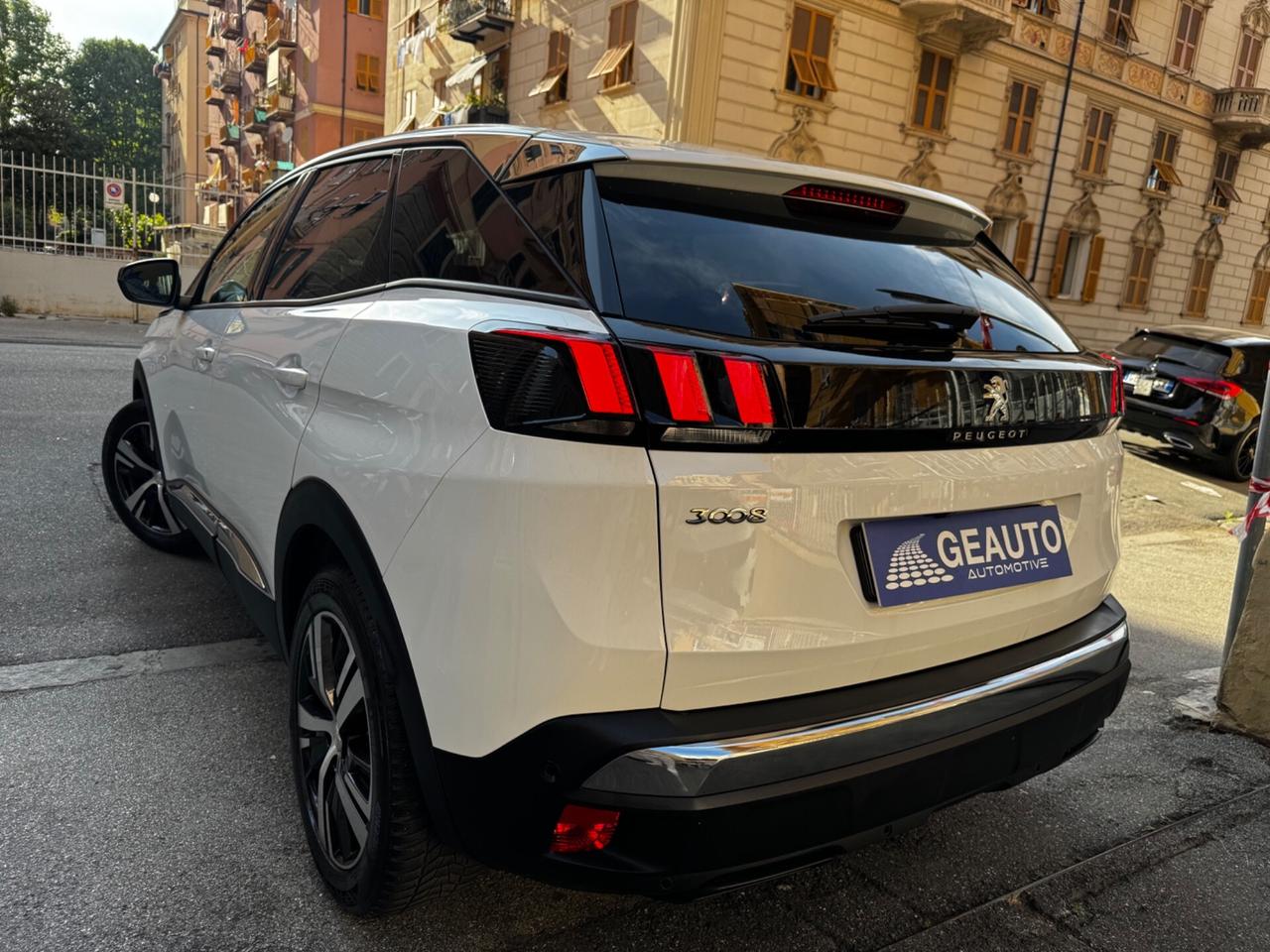 Peugeot 3008 BlueHDi 130CV ALLURE AUTOMATICA PARI AL NUOVO GARANTITA 12M