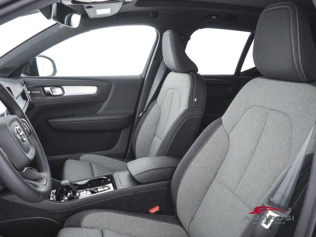 VOLVO XC40 B3 Mild hybrid Benzina Plus Dark