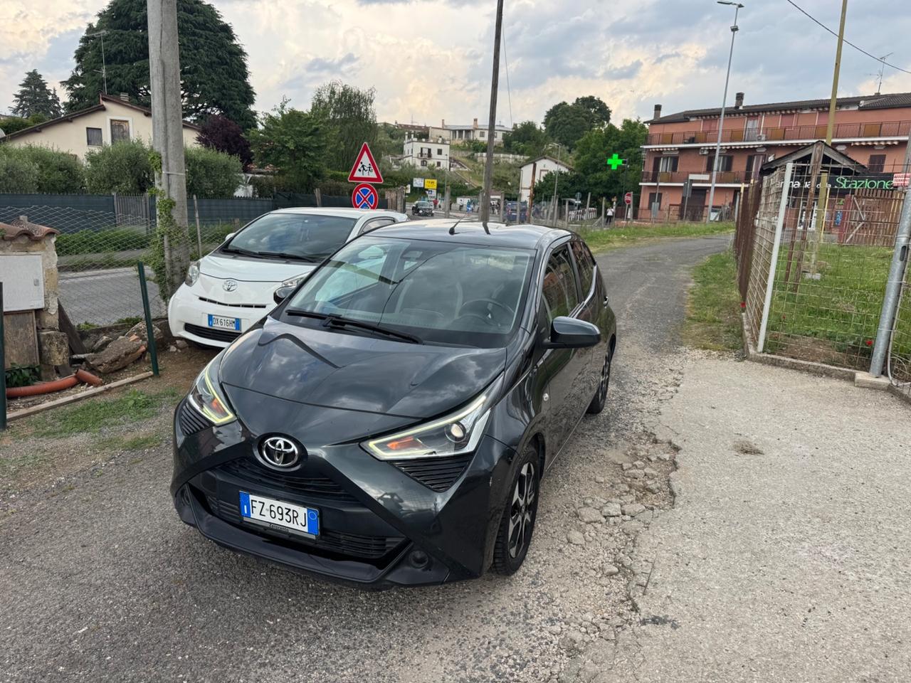 Toyota Aygo Connect 1.0 VVT-i 72 CV 5 porte x-play MMT