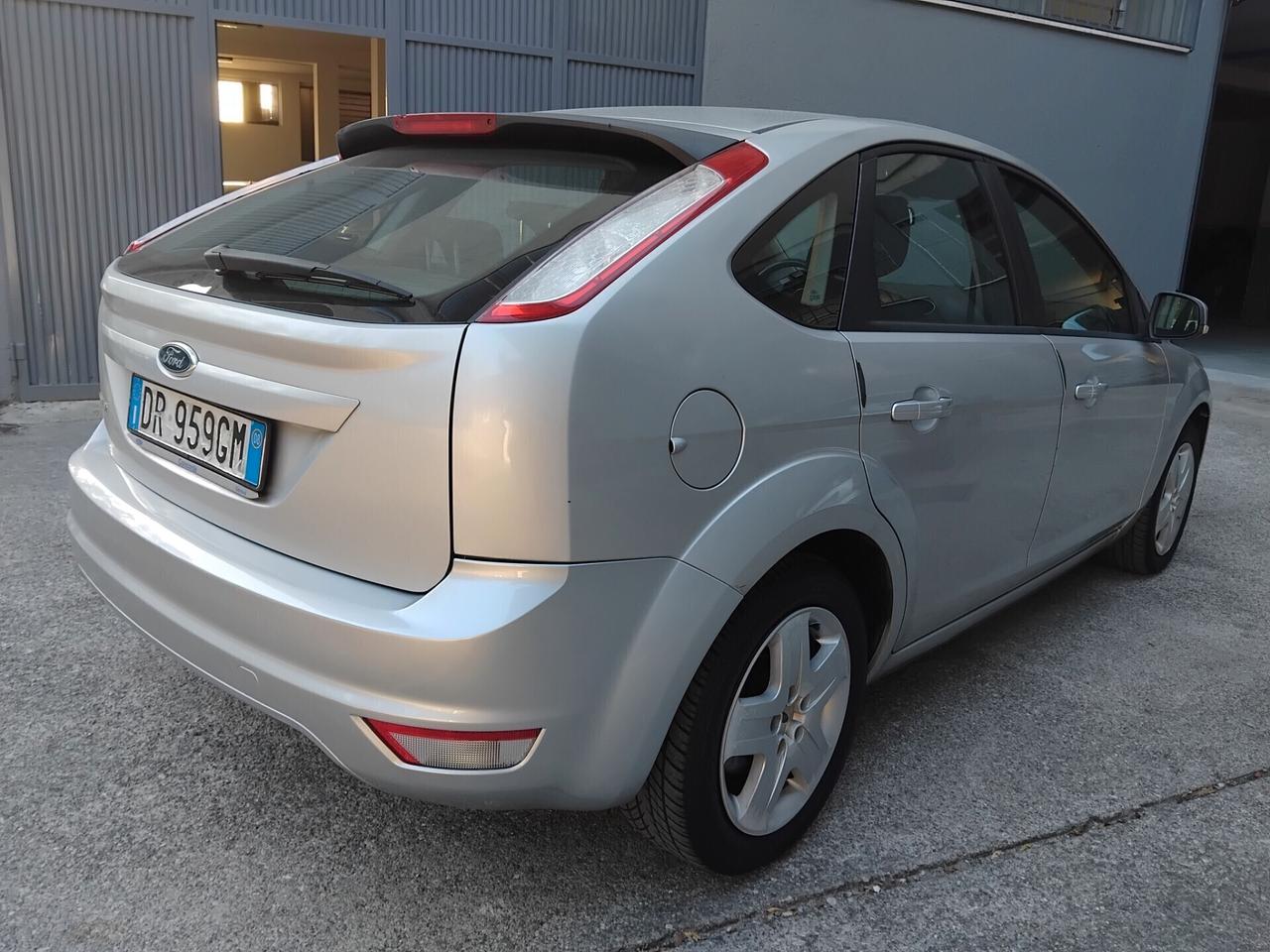 Ford Focus 2.0 gpl garanzia