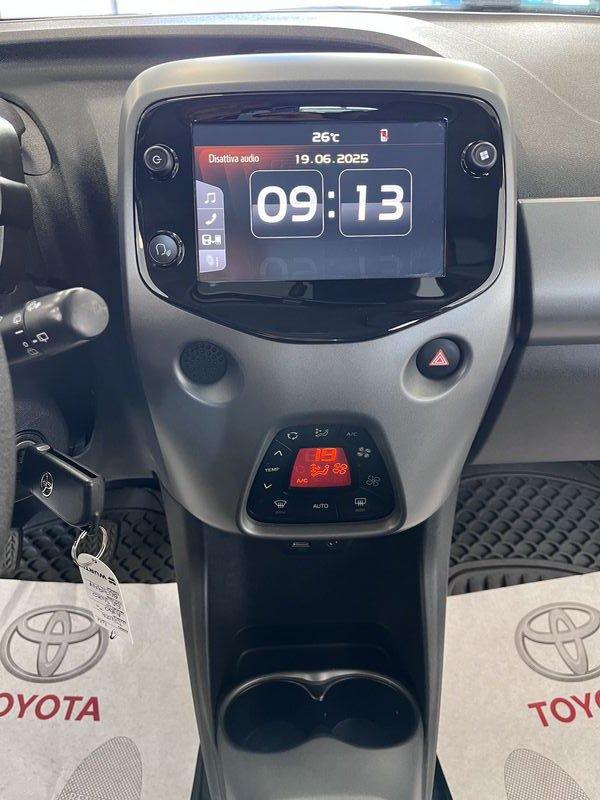 Toyota Aygo Connect 1.0 VVT-i 72 CV 5 porte x-play