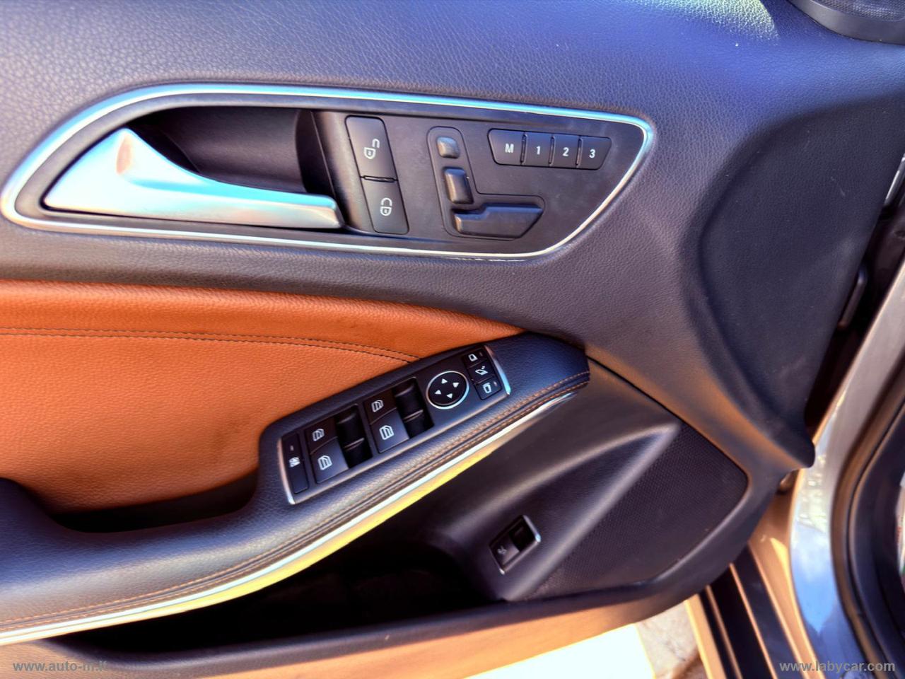 MERCEDES-BENZ GLA 200 d Automatic Premium