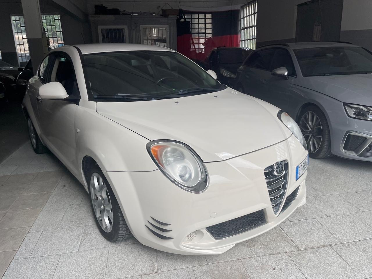 Alfa Romeo MiTo 1.3 JTDm 16V 90 CV Distinctive Sport Pack