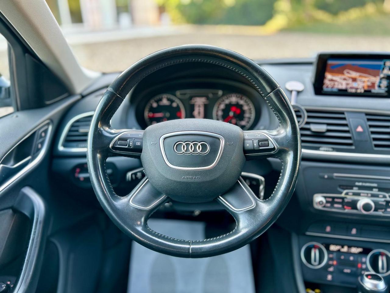 Audi Q3 2.0 TDI Business #11836