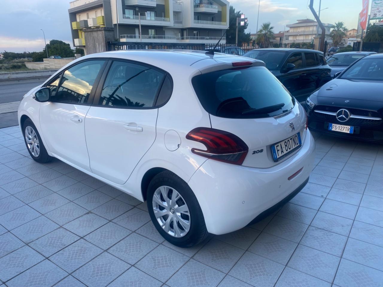 Peugeot 208 1.4 HDi 68 CV 5 porte Active
