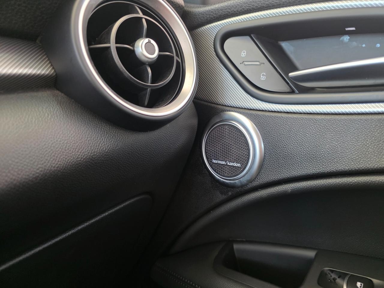 Alfa Romeo Stelvio 2.2 Turbodiesel 150 CV AT8 RWD Super