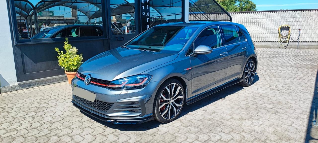 Volkswagen Golf GTI Performance 2.0 245 CV TSI DSG 5p.