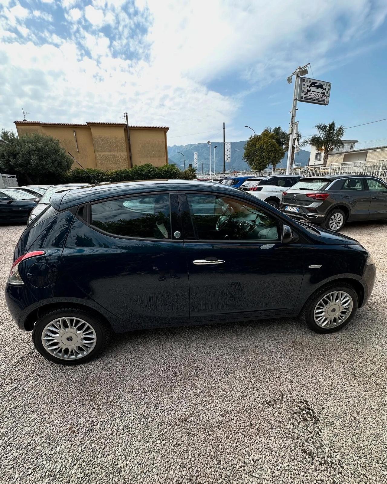 Lancia Ypsilon 1.2 69 CV 5 porte GPL Ecochic Gold