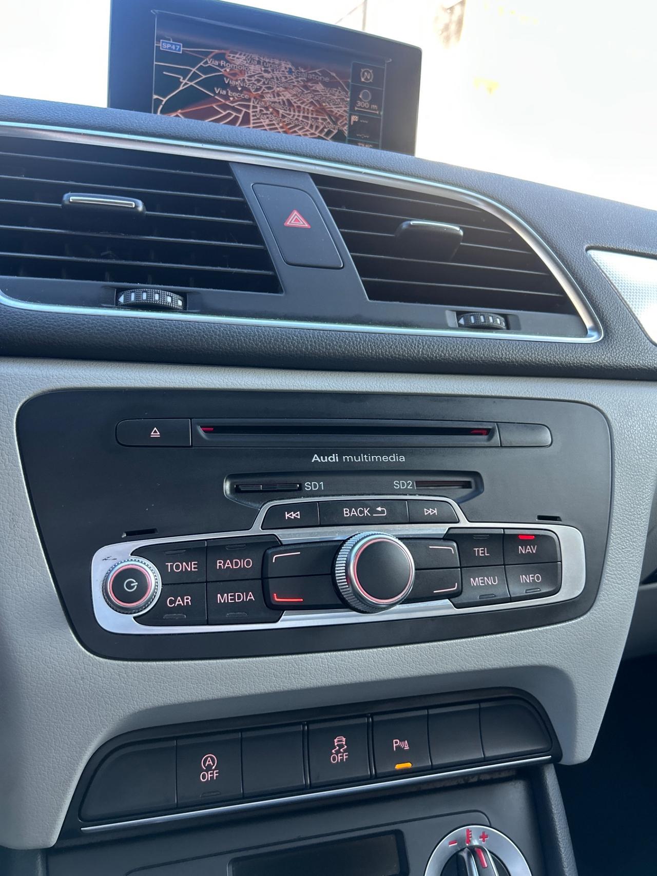 Audi Q3 2.0 TDI 140 cv-2013/LED/NAVI/18”