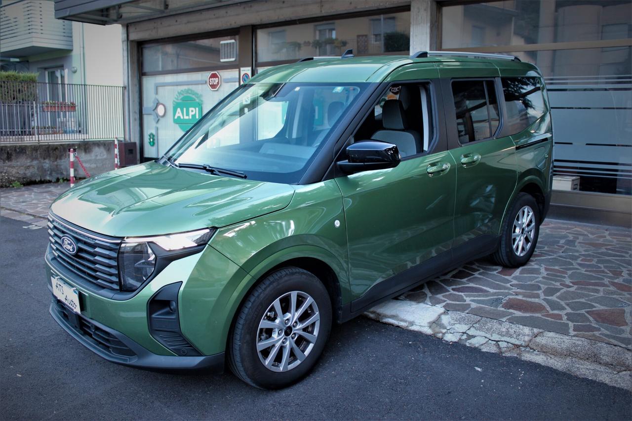 Ford Tourneo Courier 1.0 EcoBoost Titanium