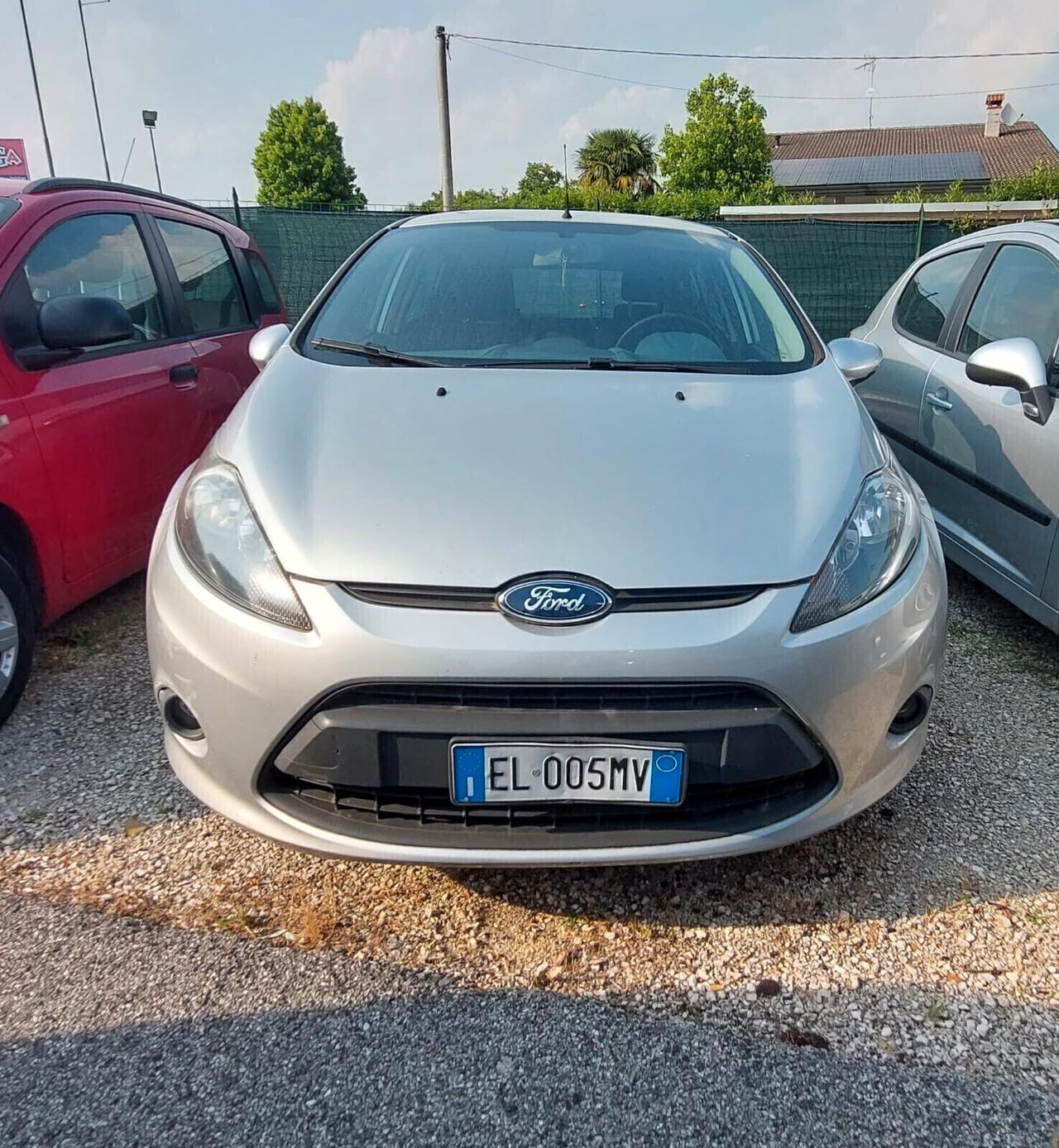Ford Fiesta 1.2 benzina Neopatentati